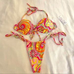 Frankie’s Bikinis x Hailee Steinfeld Far Out Bikini Set - Salty Top Tia Bottoms